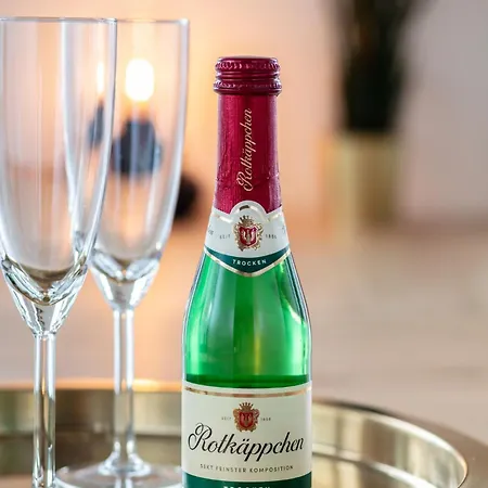 Pineapple - Zwinger - 55qm